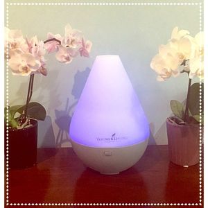 EUC Young Living Dewdrop Diffuser & Plug Dew Drop